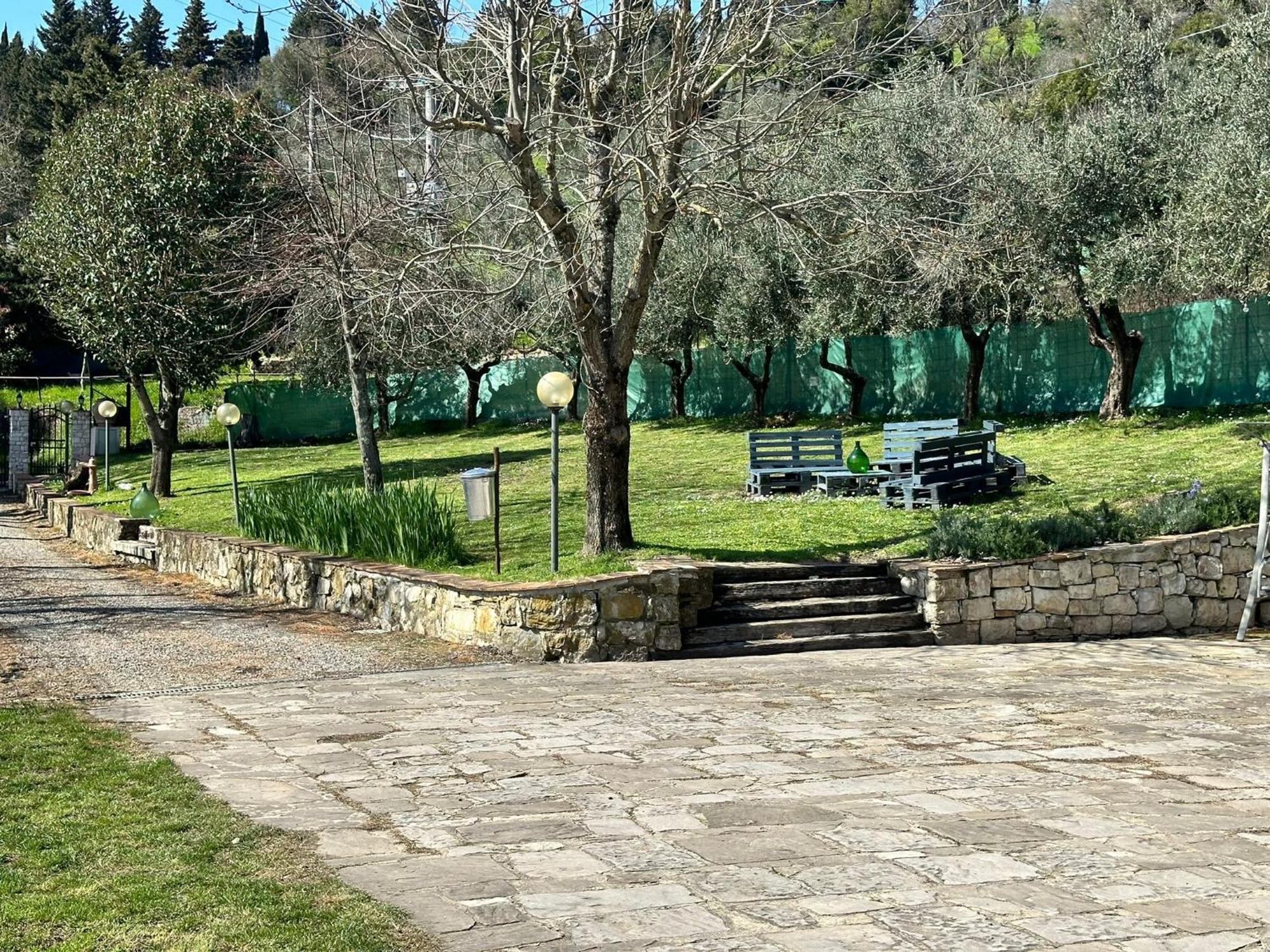 Agriturismo Tassinaia ปอนตาสซิเอเว ภายนอก รูปภาพ
